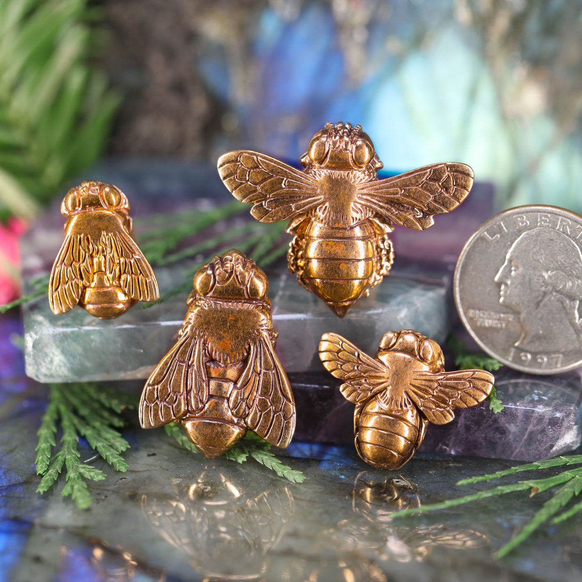 Bronze Bee Necklace – Third Eye Pinecones